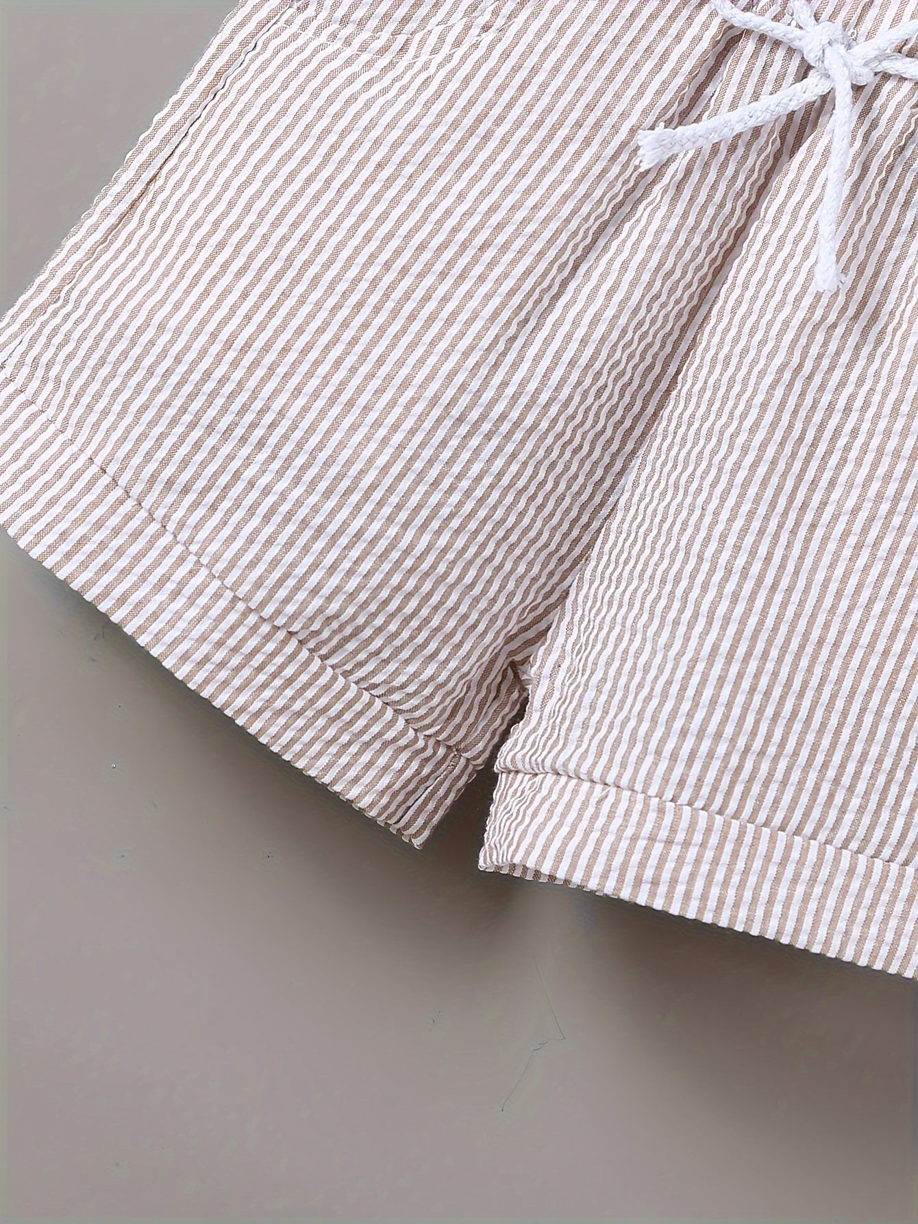 Naturalmente Adorable: El Conjunto de Lino que Define el Verano