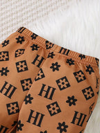 ini Icon El conjunto Hi Bear' para el street style de tu pequeño