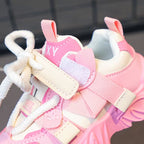 Zapato rosa con diseño deportivo moderno para niñas en España