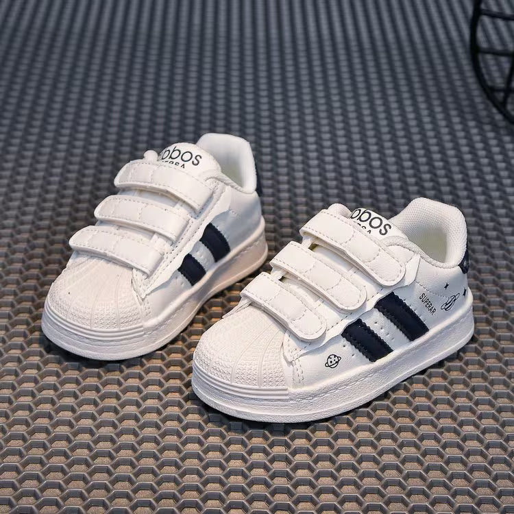 Zapato deportivo con diseño moderno