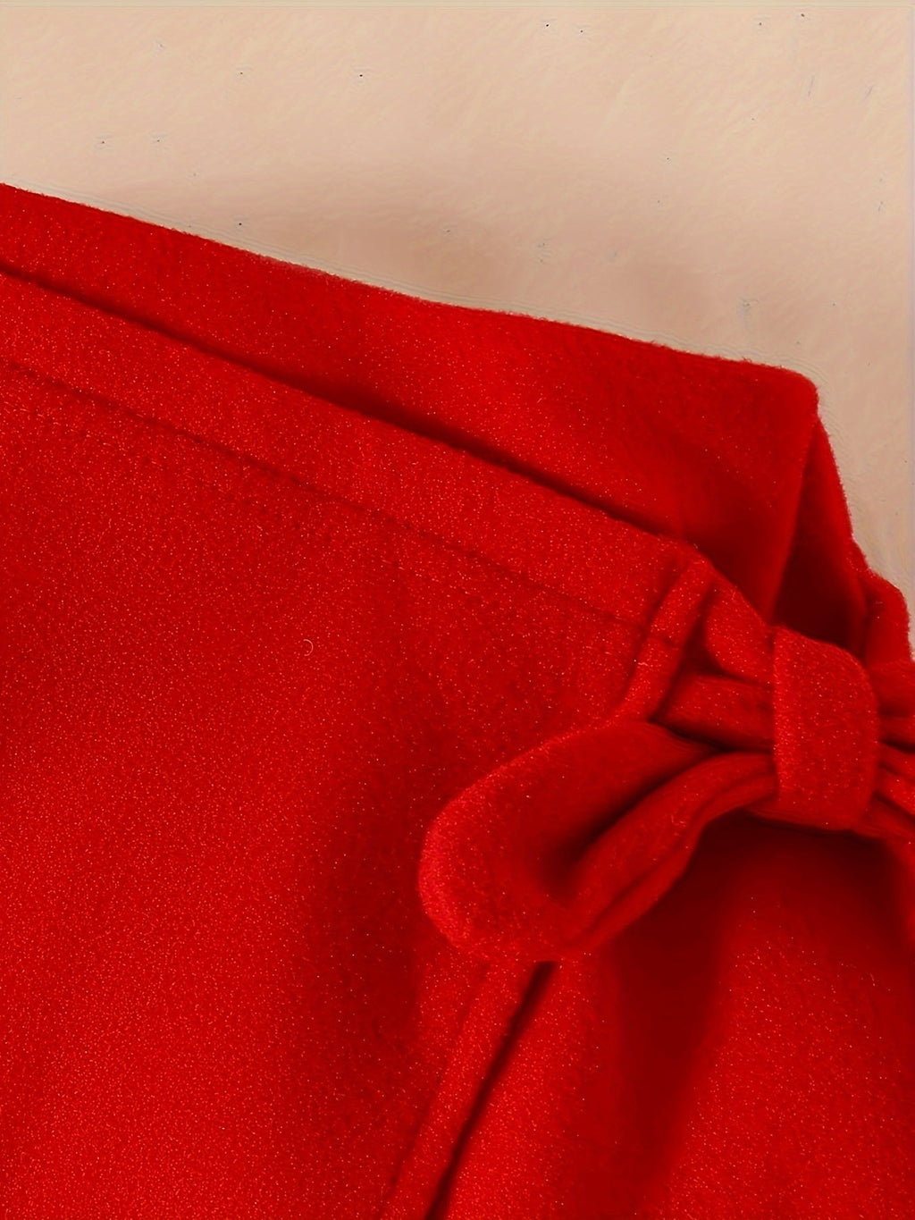 Conjunto de invierno de 3 piezas: blusa, falda y gorro en rojo y blanco ❄️✨