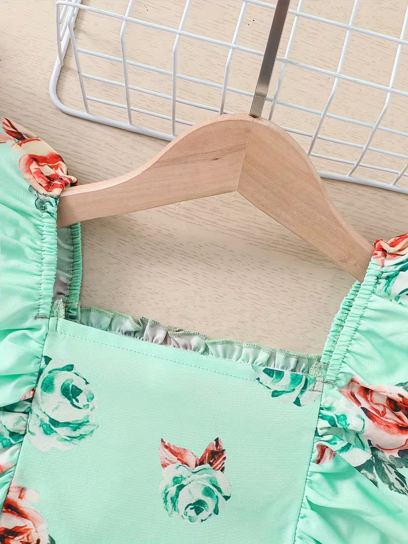 El conjunto menta y rosas que enamora este verano.