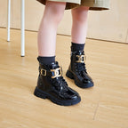 Botas de Charol con Cadena Dorada