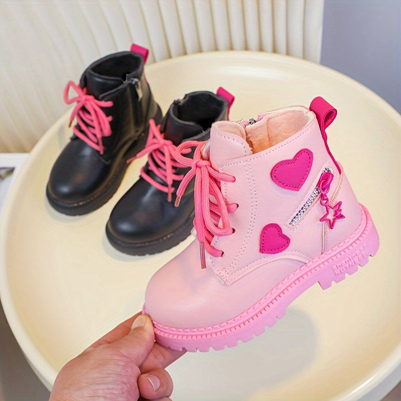 Botas de invierno para niña con diseño de corazones
