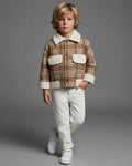 Conjunto Infantil de Cuadros con Chaqueta de Borreguito y Pantalón Blanco