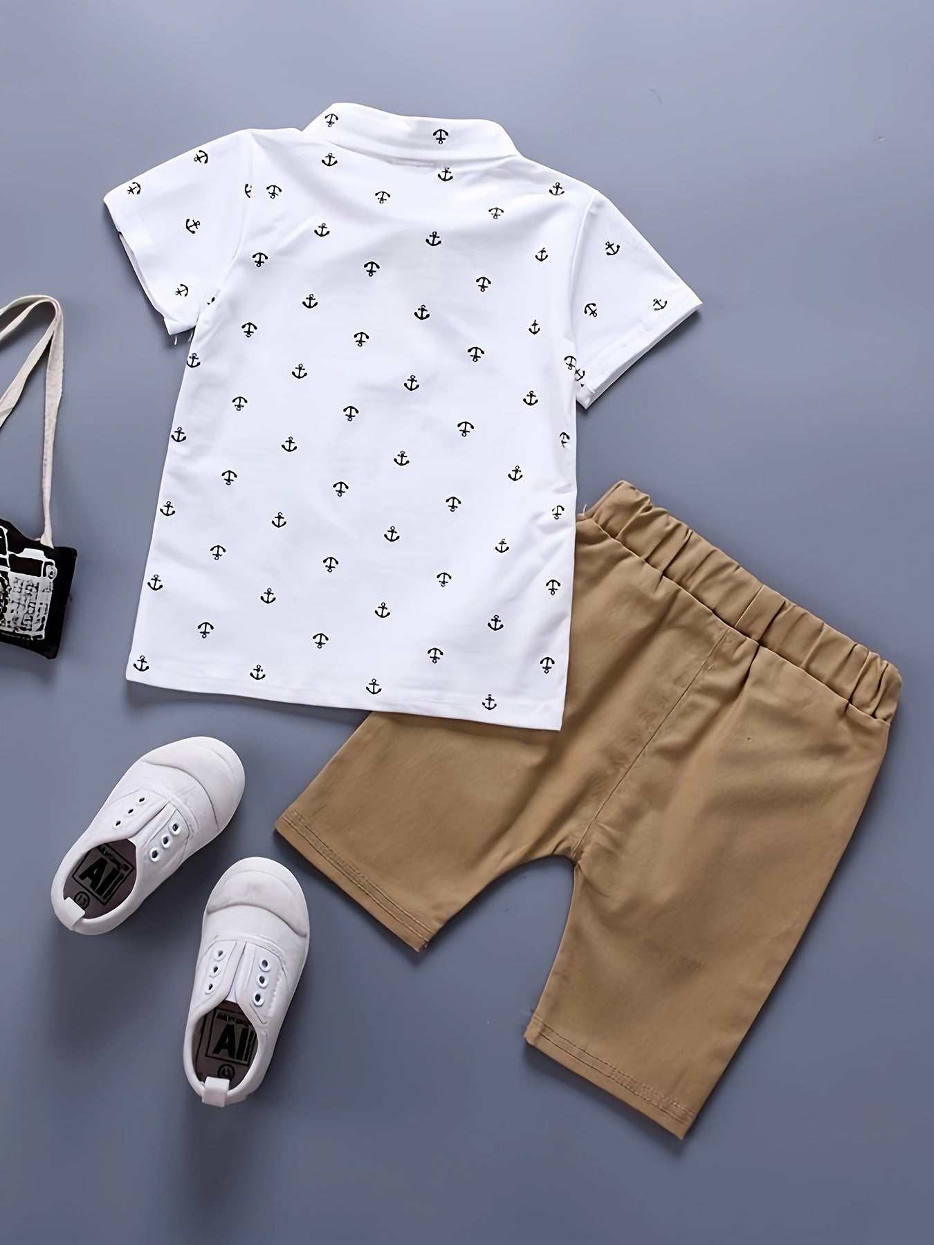 Conjunto de Verano para Niño: Polo de Anclas y Pantalones Cortos
