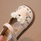 Zapato clásico de verano para niñas con bordado de flores
