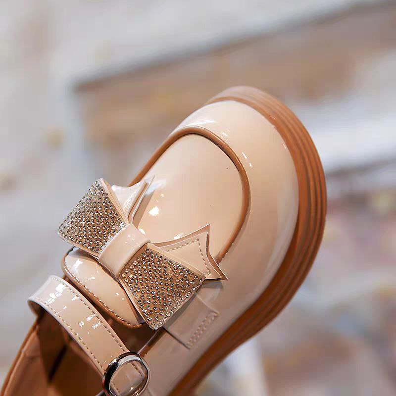 Zapato brillante para niñas con lazo elegante en España