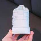 Zapatillas deportivas modernas para niños en España