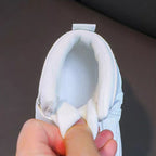 Zapatillas deportivas modernas para niños en España