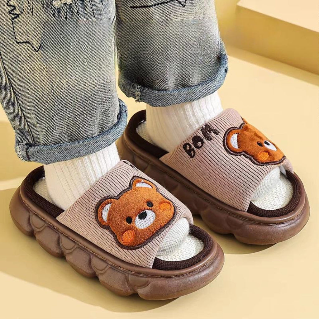 Sandalias con diseño de caricatura en España