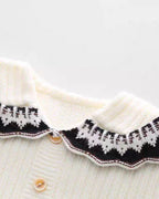 Conjunto niña invierno 2 piezas cárdigan de punto y falda estampada ,destacada para looks elegantes y sencillos en España