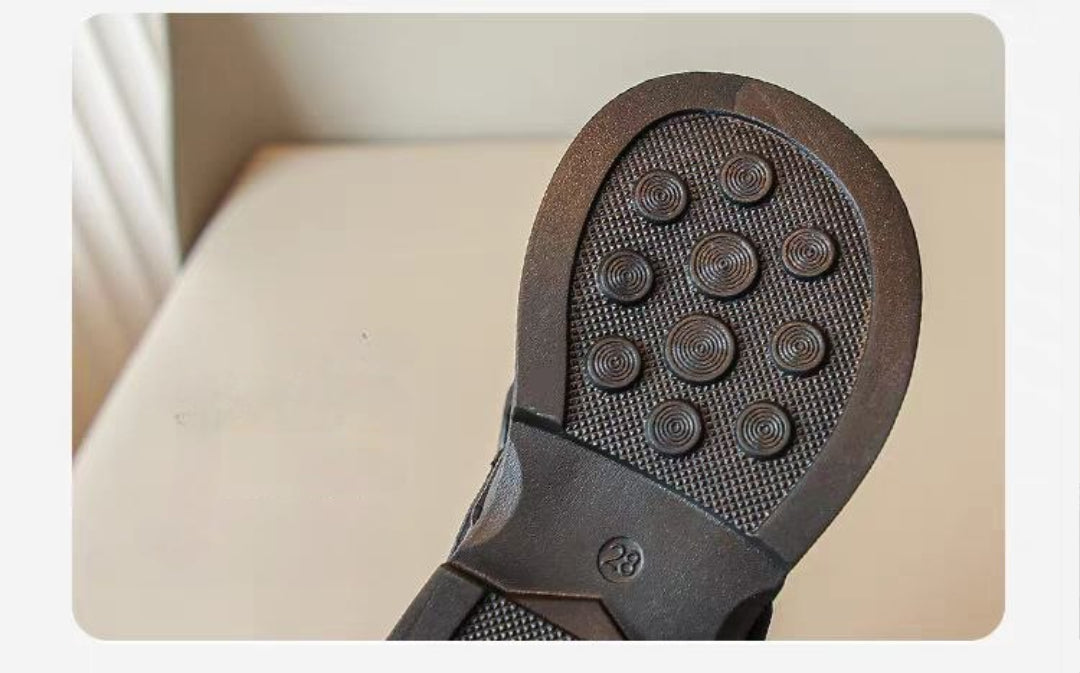 Zapato de invierno elegante con un lazo lujoso en España