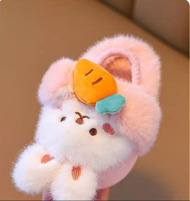 Pantuflas de invierno cálidas con diseño de dibujos animados en España