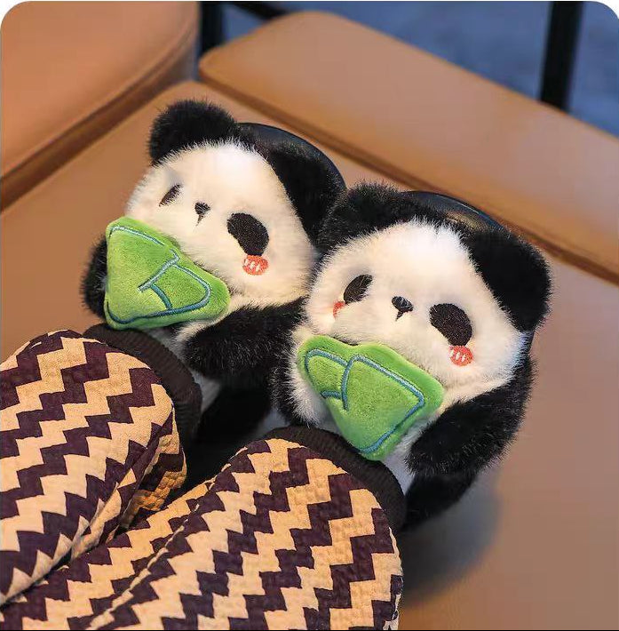 Pantuflas de invierno cálidas con diseño de dibujos animados en España
