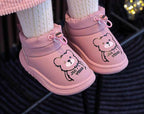 Zapato de invierno con diseño de oso en España