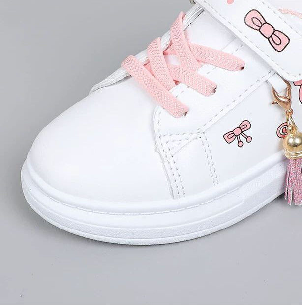 Zapato rosa encantador para niña con diseño de dibujos animados