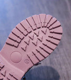 Bota de invierno brillante con estilo moderno para niños