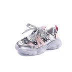 Zapato de invierno moderno para niños en España