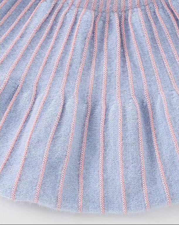 Vestido niña invierno de tejido suave con textura cómoda | vestido niña punto suave | ropa niña elegante en España