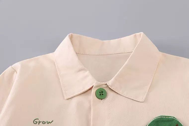 Conjunto niño 3 piezas: camisa de botones, camiseta interior y pantalón verde de algodón en España
