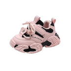 Zapato con diseño deportivo moderno