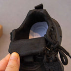 Zapatillas deportivas para niños con diseño moderno en España