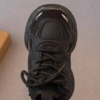 Zapatillas deportivas para niños con diseño moderno en España