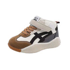 Zapato deportivo con diseño moderno para niños en España