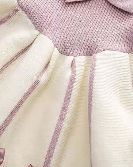 Vestido niña invierno cálido con lazos de satén y cuello altol as tallas disponibles.Ideal para primavera  en España