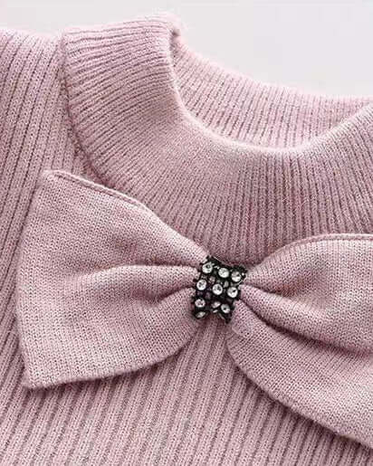 Vestido niña invierno cálido con lazos de satén y cuello altol as tallas disponibles.Ideal para primavera  en España