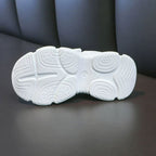 Zapato deportivo blanco para niños en España