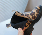 Zapato de invierno con estampado de piel de leopardo en España