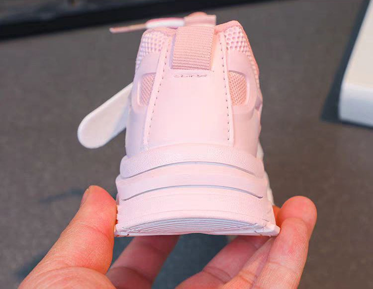Zapato con diseño deportivo moderno en España