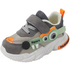 Zapato con diseño deportivo moderno y cartoon con ojos en 3D en España