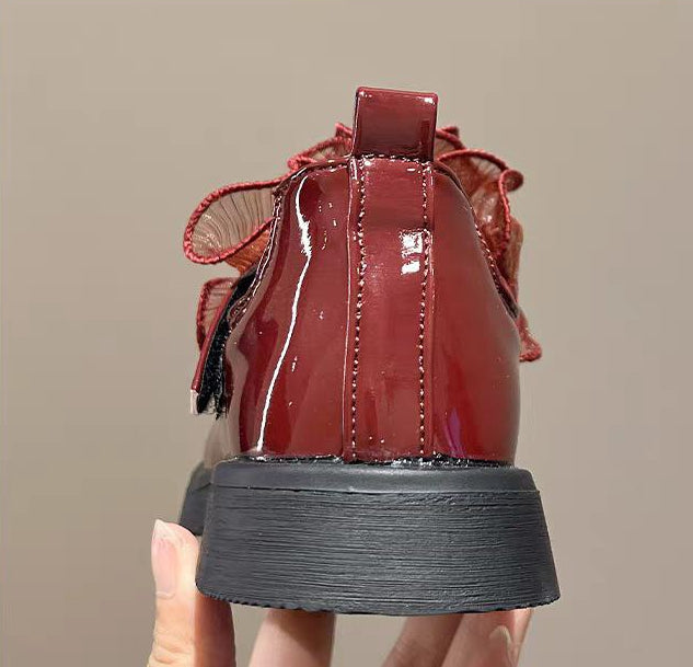 Zapato clásico brillante para niña en España