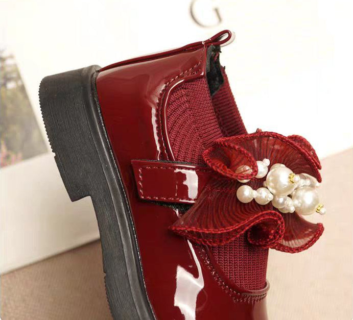 Zapato clásico brillante para niña en España