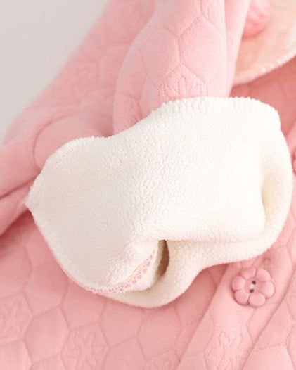 Conjunto niña 3 piezas rosa: suéter, camiseta arcoíris y pantalón vaquero con flores crochet en España