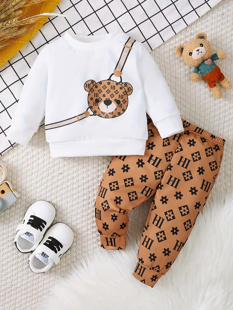 ini Icon El conjunto Hi Bear' para el street style de tu pequeño