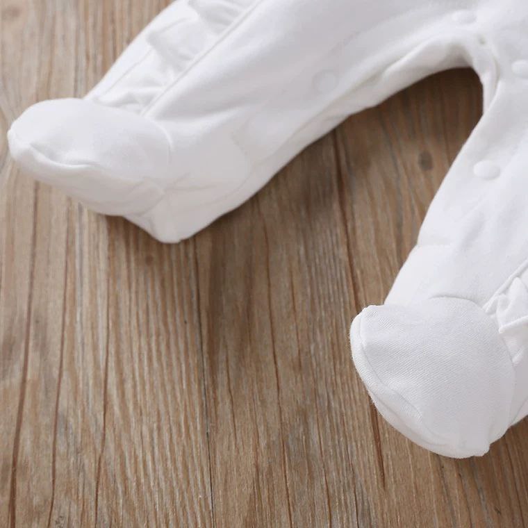 Set de Mameluco y Gorrito con Detalles de Flor