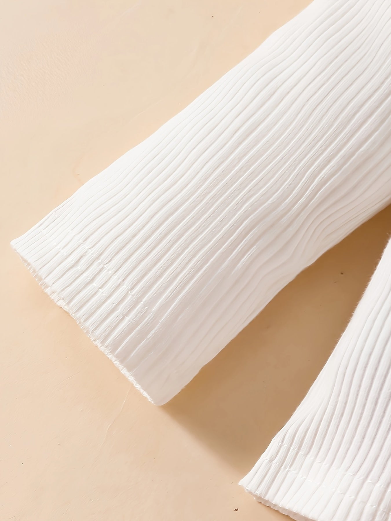 Conjunto de invierno de 3 piezas: blusa, falda y gorro en rojo y blanco ❄️✨