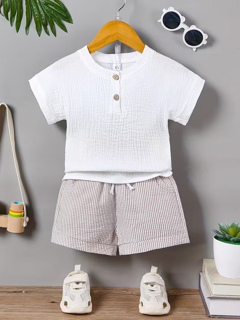 Naturalmente Adorable: El Conjunto de Lino que Define el Verano