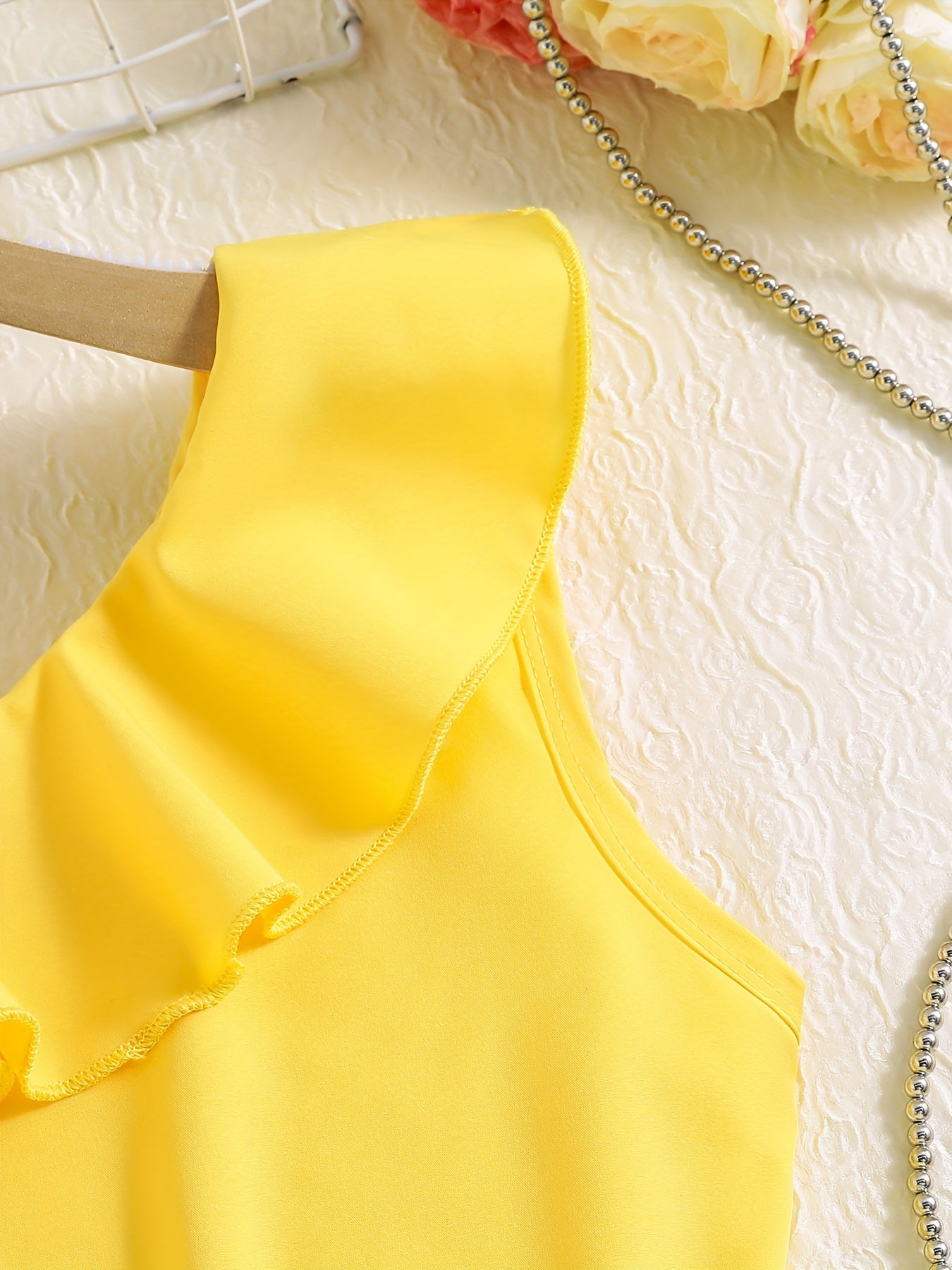 Conjunto de Falda Floral y Top Amarillo para Niña