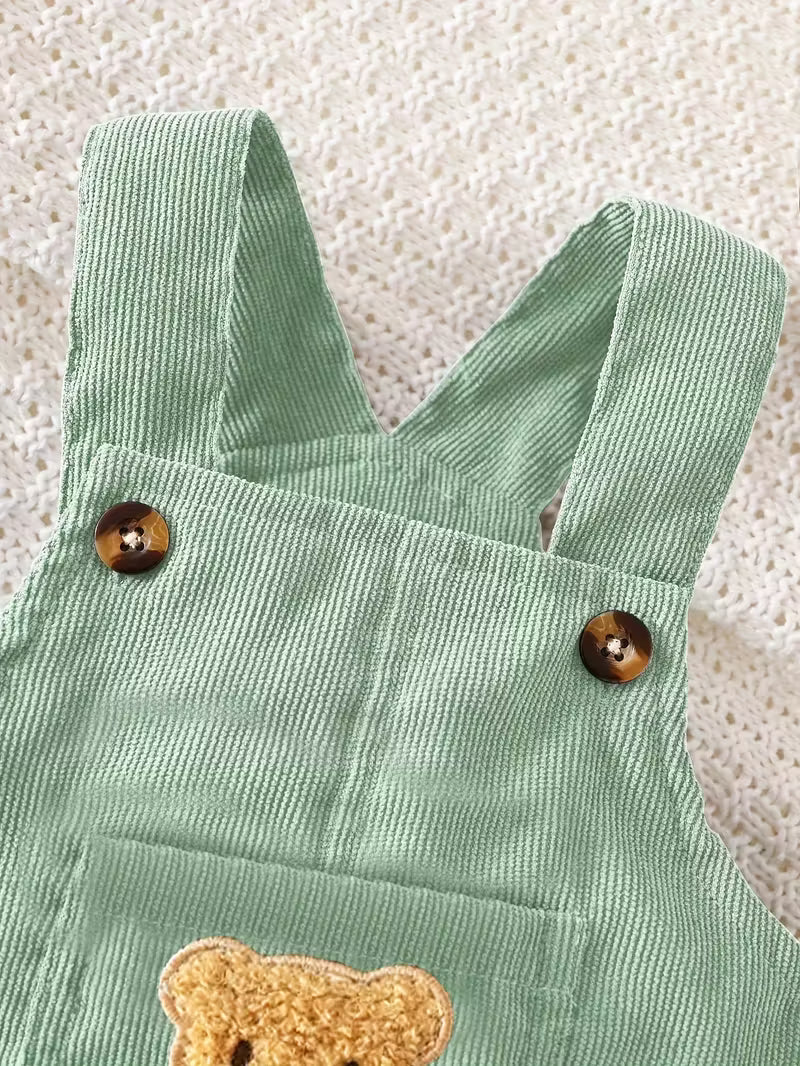 Suavidad de Pana: El Overol de Osito Perfecto