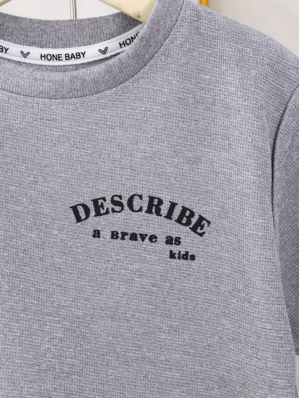 Conjunto de Verano para Niños: Camiseta y Pantalón Corto Gris