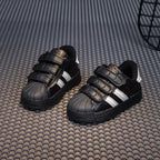 Zapato deportivo con diseño moderno