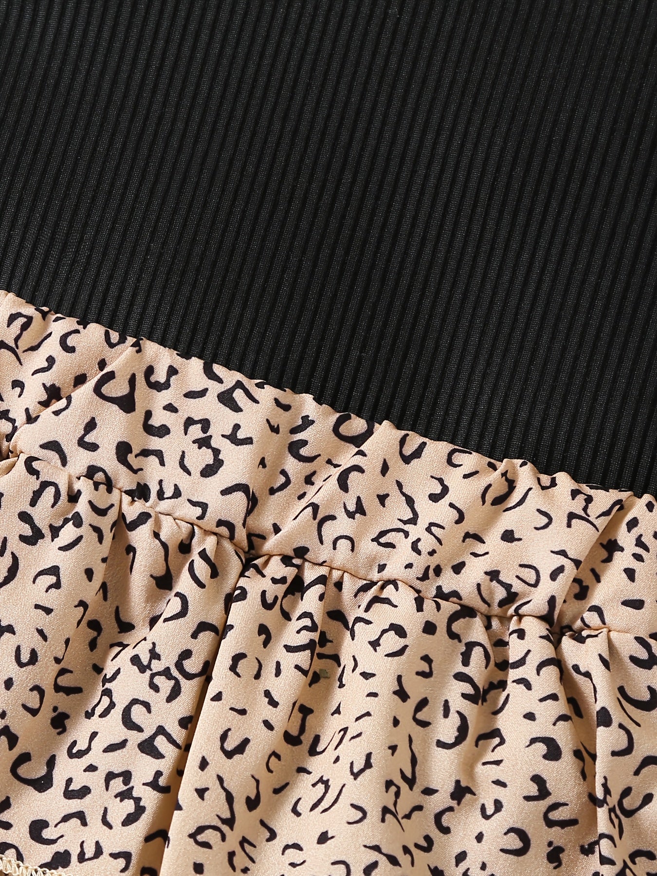 Conjunto Infantil de Falda Animal Print y Top Negro