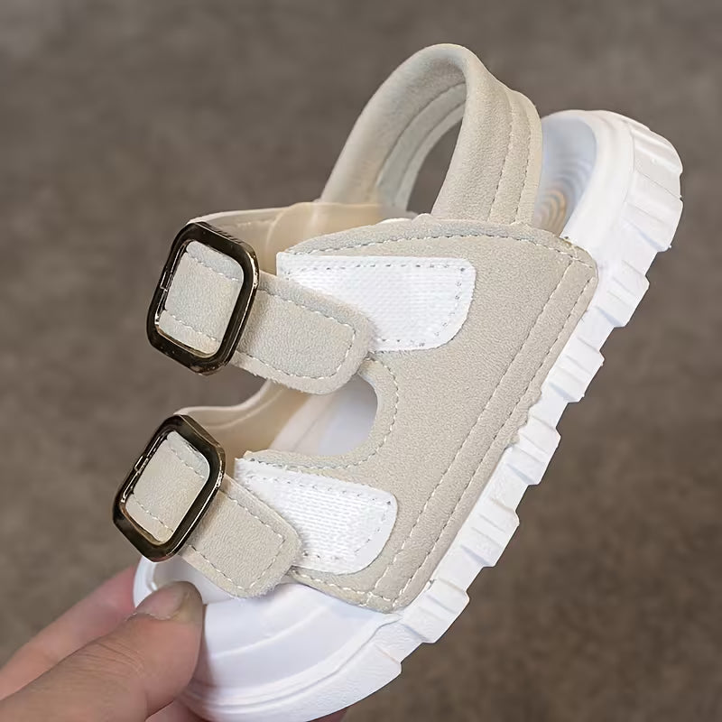 Comodidad en Cada Paso: El Calzado Ideal para el Verano de tu Pequeño