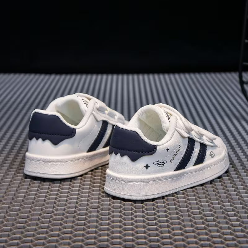 Zapato deportivo con diseño moderno