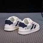 Zapato deportivo con diseño moderno